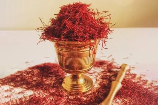 خرید زعفران برای مصارف مختلف از فروشگاه اینترنتی زعفران قرائی