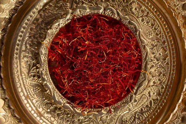 نقش زعفران در سلامت زنان