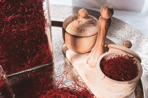 بهترین زمان ساییدن زعفران